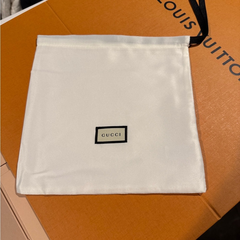 Gucci dust bag